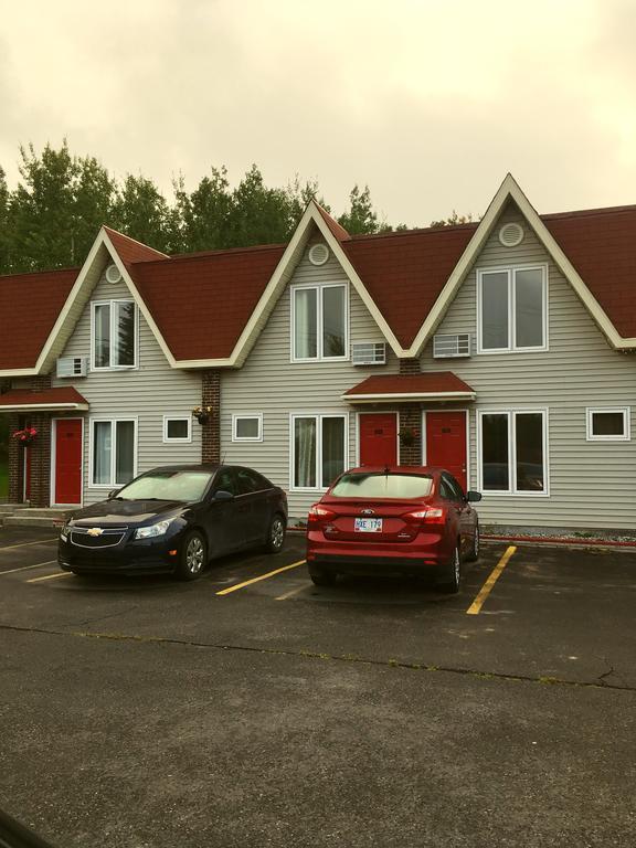 Restland Motel Clarenville Extérieur photo